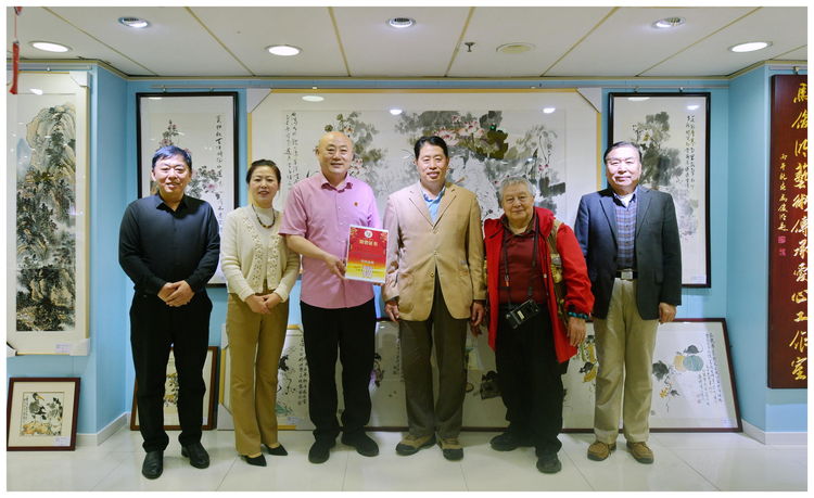 中国书画春晚与林润华堂书画院书画家复兴商业城举行书画交流活动